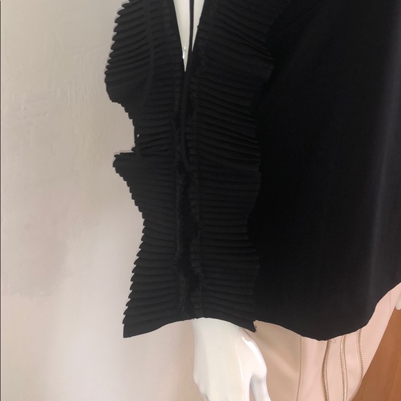 JULIETTE Off The Shoulder with Pleated Ruffle Top - Picture 8 of 9